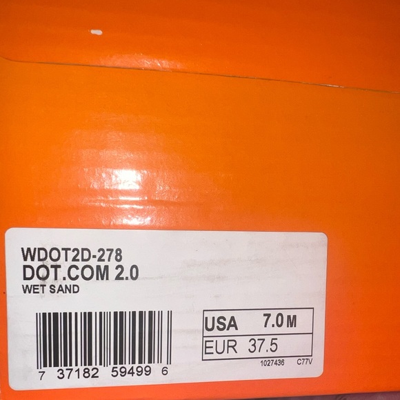 LUGZ 90s-Inspired, Imitation Suede-Like Sandy Tan Colored Sneaker - Picture 6 of 8